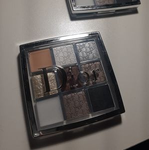 Eyeshadow palette
